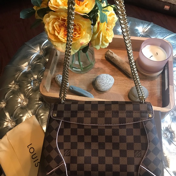 💕Louis Vuitton Caissa Clutch Bag💕 - Picture 5 of 8